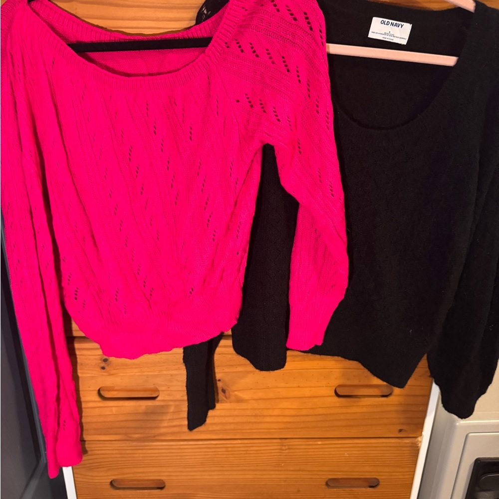 Old Navy Women's Bright Pink and Black Sweater Duo
